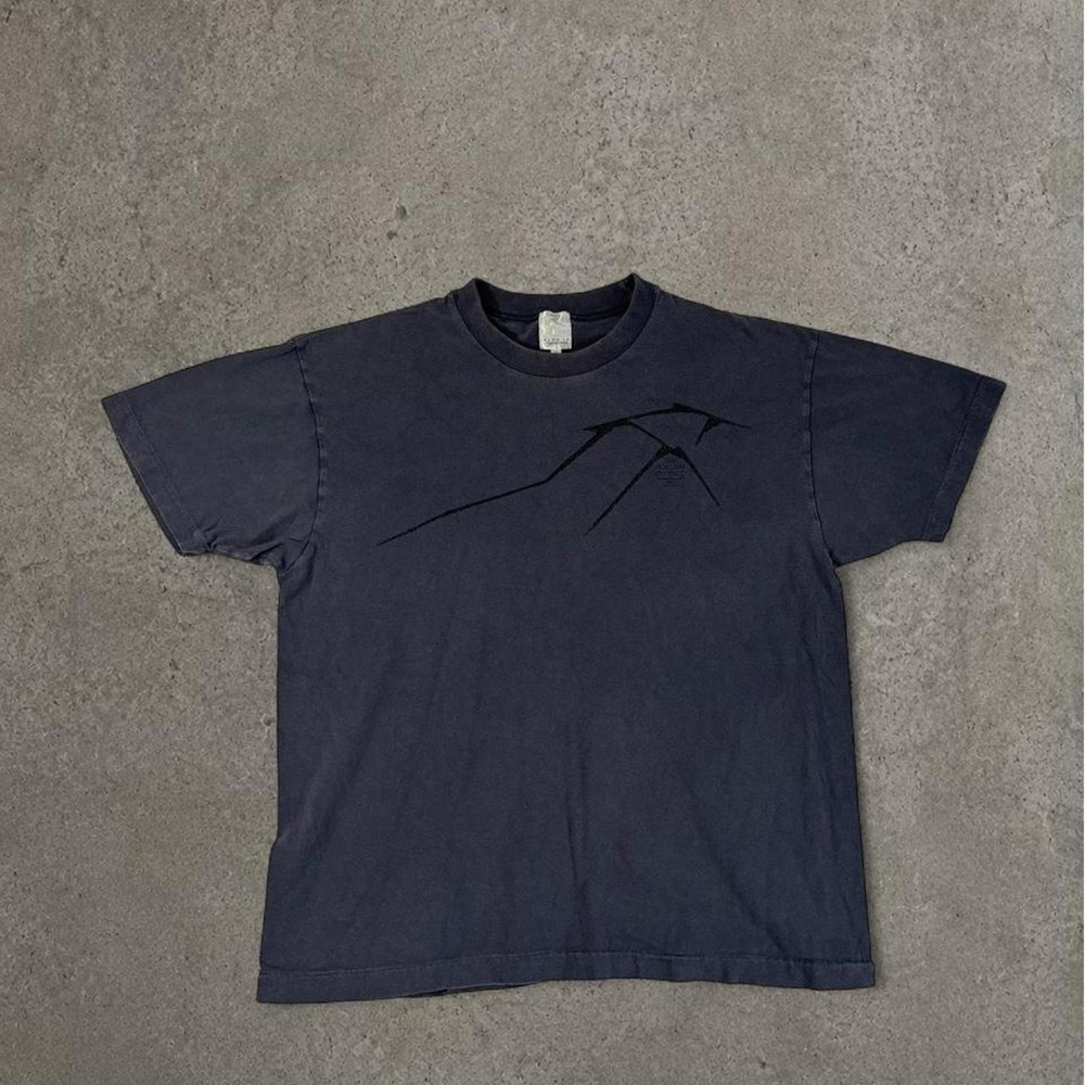Vintage Kume JP Tokyo 1935 navy blue t-shirt with black abstract line graphic